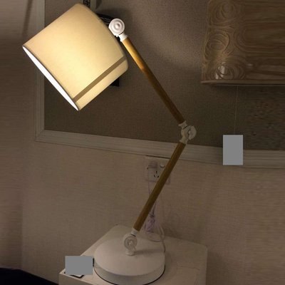 Настольная лампа торшер с бежевым абажуром и регулируемой ножкой (ZD004TW) ZD004TW фото